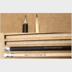 Skriveblyant sort m/egen tekst graveret med laser